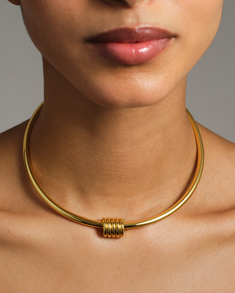 Dunya Apia Necklace in Gold