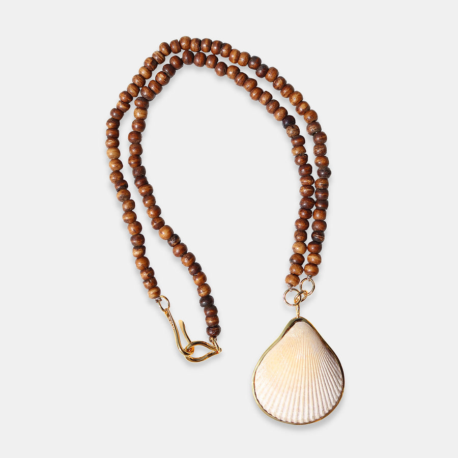Samsara Necklace With Shell Pendant