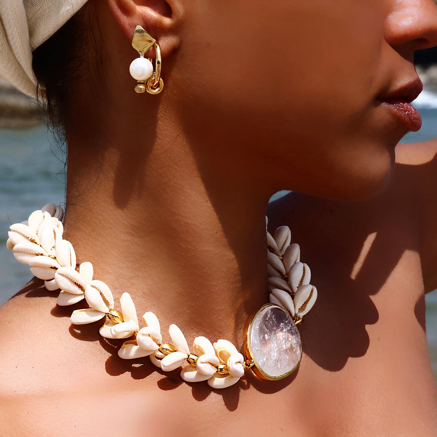 Concha Multi Natural Puka Cowrie Necklace With Rock Crystal